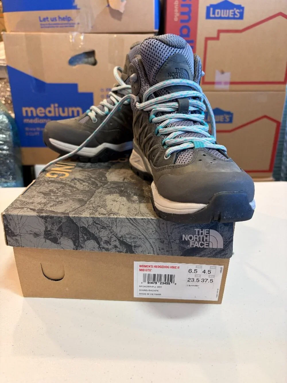 The North Face Women's Hedgehog Hike Mid GTX - Gray with Teal Accents